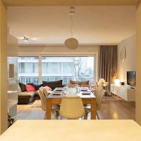 Lägenhet Nieuwpoort-bad Met Garage Nieuwpoort